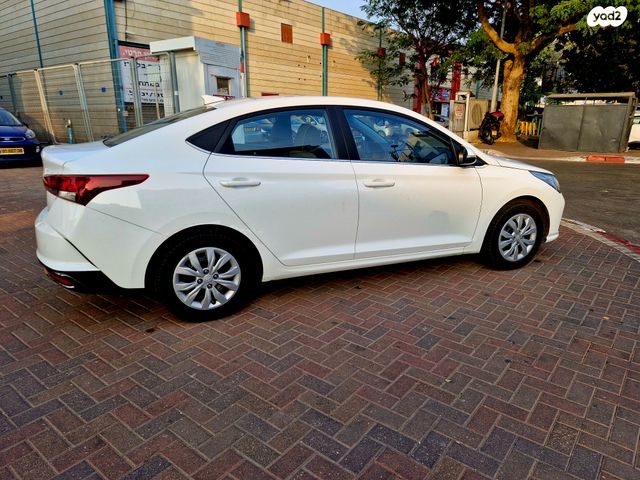 יונדאי אקסנט i25