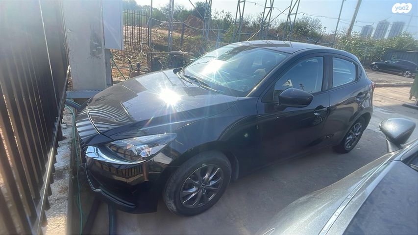 מודעת רכב מאזדה 2