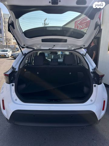 טויוטה יאריס קרוס