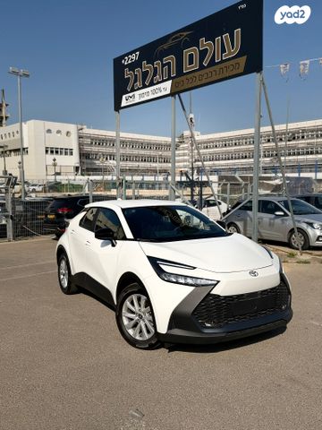מודעת רכב טויוטה C-HR