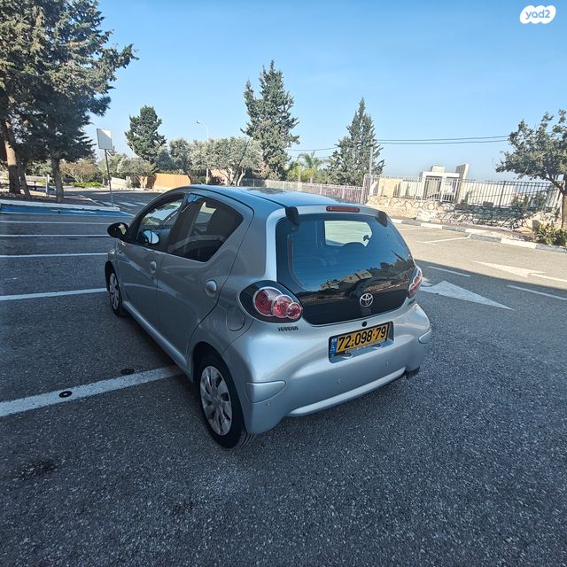 טויוטה אייגו