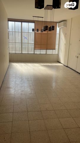 דירה, ארלוזורוב 15, מרכז, קרית עבודה, חולון