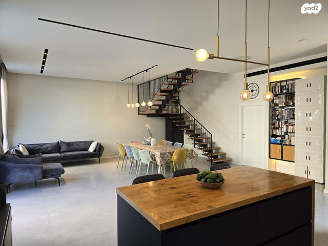 בית פרטי/ קוטג', הרקפת 8, שיכוני המזרח, ראשון לציון