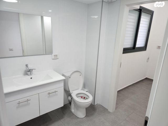 דירה, דבורה עומר 8, נאות שדה, רעננה