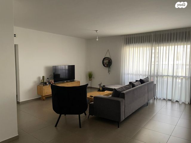 דירה, שדרות בן גוריון 13, פסגות אפק, ראש העין