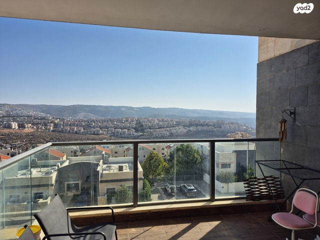 דירה, דוכיפת 15, סנסן, צור הדסה