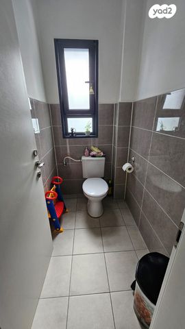 דירת גן, אסתר המלכה 11, כרמי גת, קרית גת