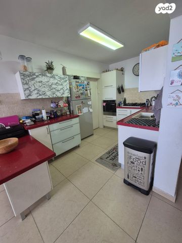 דירה, מעלות 1, נאות יהודית ונווה ארזים, חולון