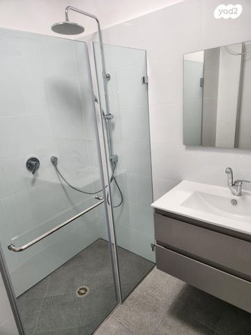 דירה, דבורה עומר 8, נאות שדה, רעננה