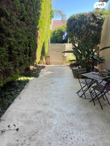 בית פרטי/ קוטג', אלה 45, בת חפר, בת חפר