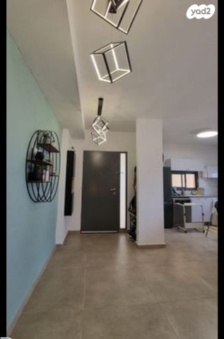 דירת גן, ענבר 69, נעלה, נעלה