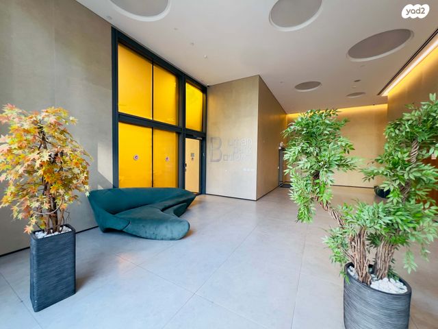 גג/ פנטהאוז, גבים 2, האירוס, ראשון לציון