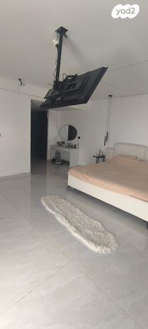 בית פרטי/ קוטג', המלכים 21, עין התכלת, נתניה