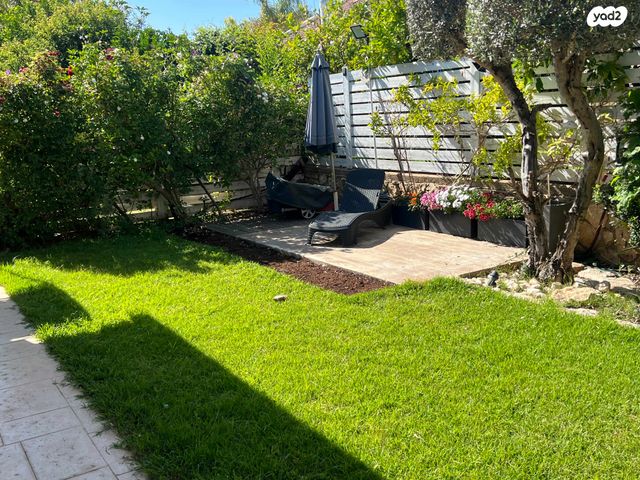 בית פרטי/ קוטג', אלה 45, בת חפר, בת חפר