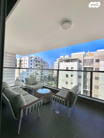 דירה, שדרות הרצל 40, נאות שמיר, יבנה