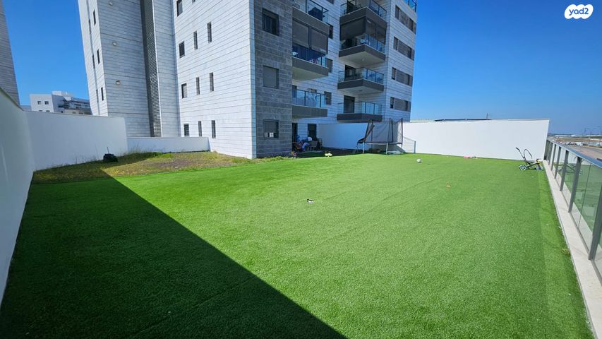 אסתר המלכה 11