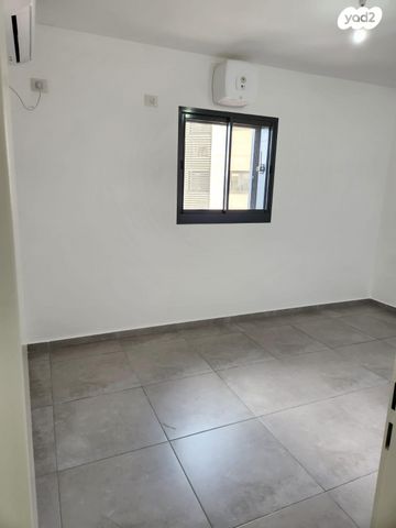 דבורה עומר 8