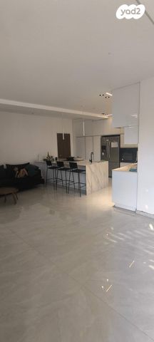 בית פרטי/ קוטג', המלכים 21, עין התכלת, נתניה