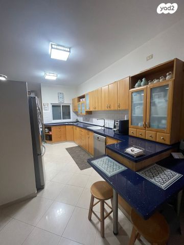 דו משפחתי, השחף 46, שכונה 11, תל מונד