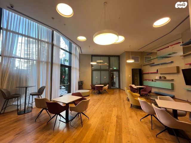 גג/ פנטהאוז, גבים 2, האירוס, ראשון לציון