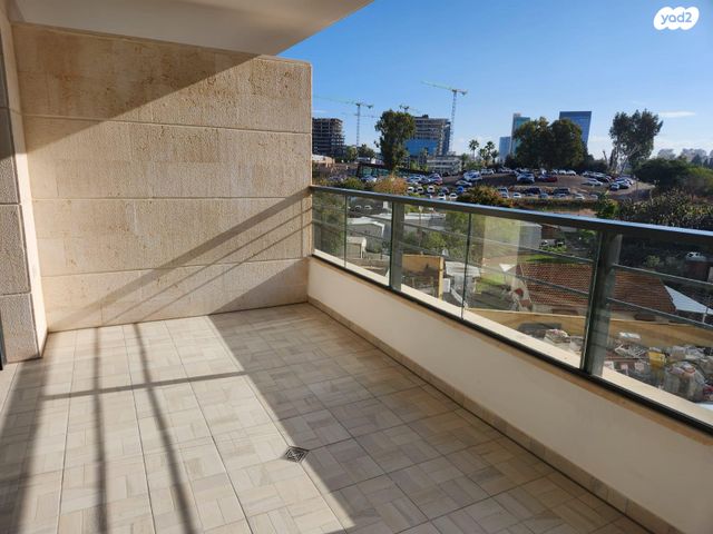 דירה, דבורה עומר 8, נאות שדה, רעננה