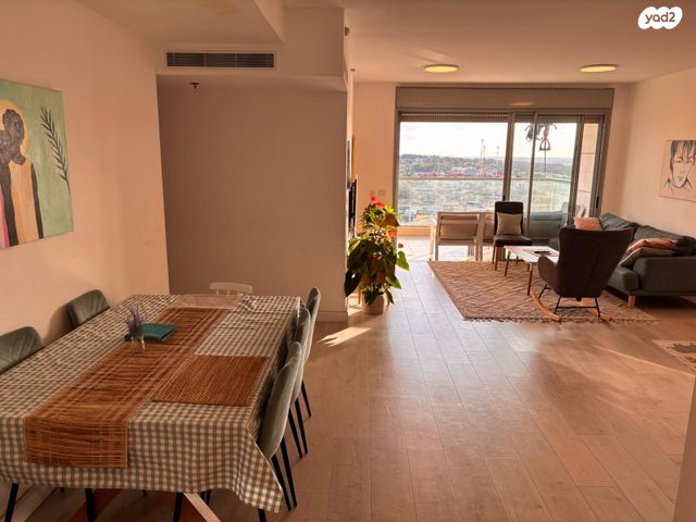 שדרות מקס ואמפרו שיין 6