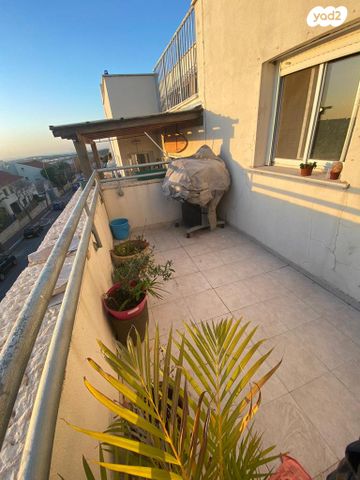 דירה, דוד אלעזר 34, המגינים, מודיעין מכבים רעות