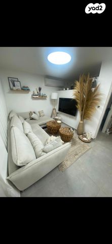 אבן גבירול 24