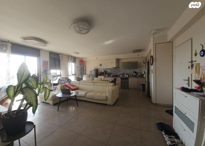 דירה, שלמה אלירז 1, רמב"ם, ראשון לציון