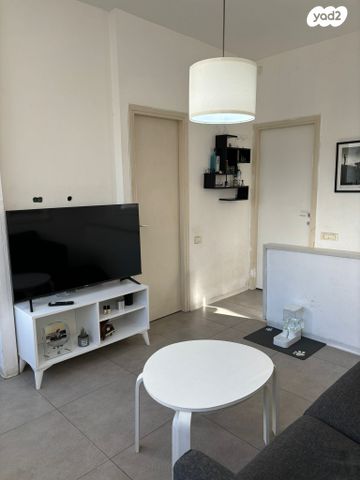 דירה, דרך אבא הלל 57, חרוזים, רמת גן