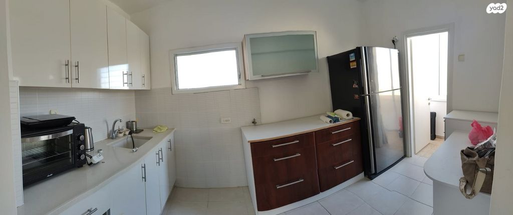 דירה, ההגנה 27, לב העיר, בת ים