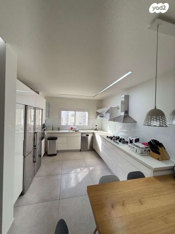 ד"ר אמיל זומרשטיין 22