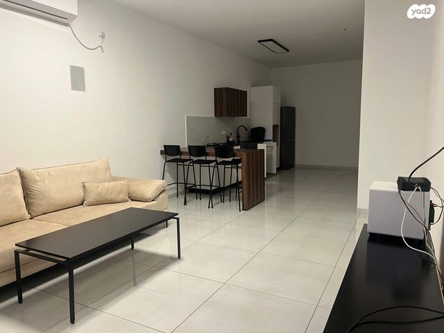 אסתר המלכה 15