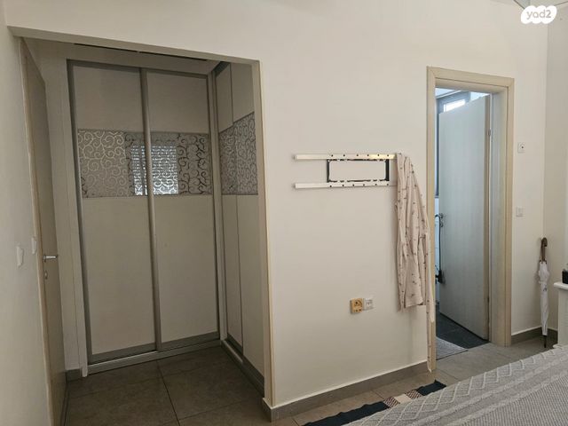 דירה, שלמה אלירז 1, רמב"ם, ראשון לציון