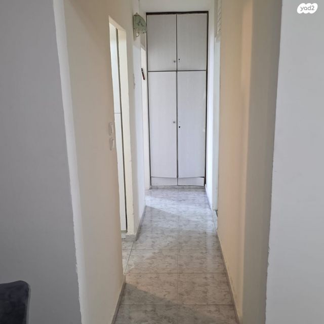 קרן היסוד 23