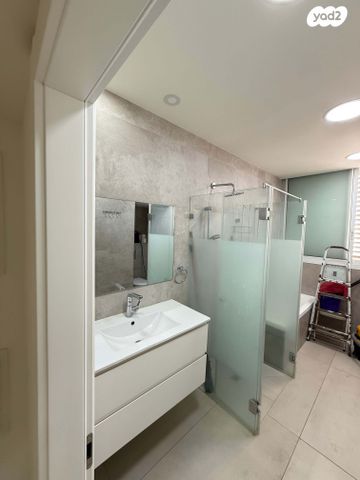 דירה, ד"ר אמיל זומרשטיין 22, צפון מערב מרכז העיר, נתניה