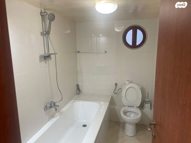 דירה, הנאמנים 27, שער פלמר, תחנת רכבת השמונה, חיפה