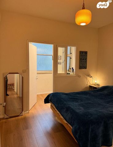 עמק השושנים 21