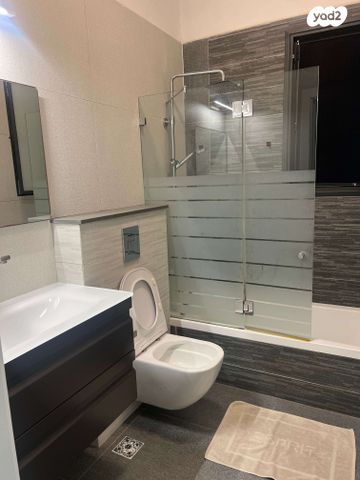 דירה, אסתר המלכה 15, האצטדיון, טבריה