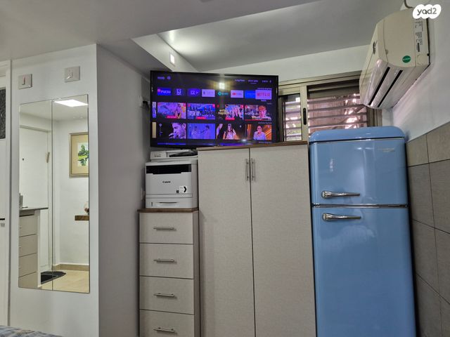 סטודיו/ לופט, ידע עם 12, חרוזים, רמת גן