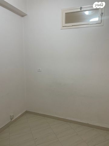 דירה, הנאמנים 27, שער פלמר, תחנת רכבת השמונה, חיפה