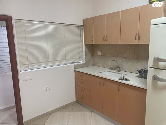 דירה, הנאמנים 27, שער פלמר, תחנת רכבת השמונה, חיפה