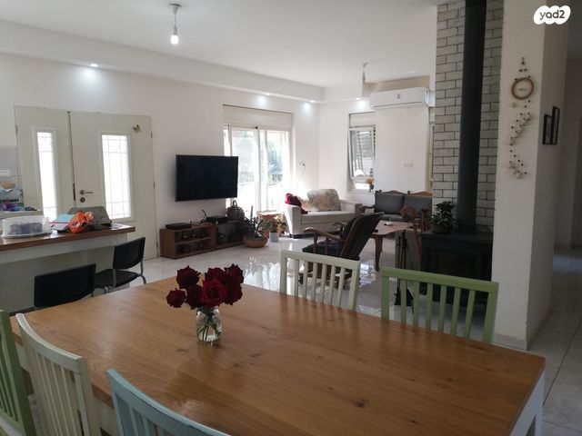 בית פרטי/ קוטג', חולתה, חולתה, חולתה