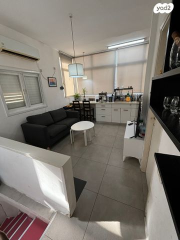 דירה, דרך אבא הלל 57, חרוזים, רמת גן