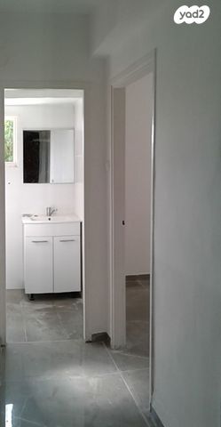 דירה, שדרות דגניה 27, קרית חיים מערבית, חיפה