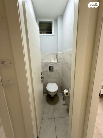 דירה, ד"ר אמיל זומרשטיין 22, צפון מערב מרכז העיר, נתניה