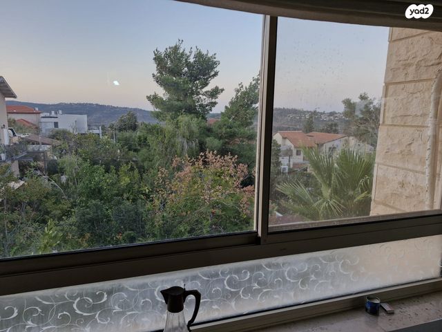 דירה, שיר לשלום 1, נווה אילן