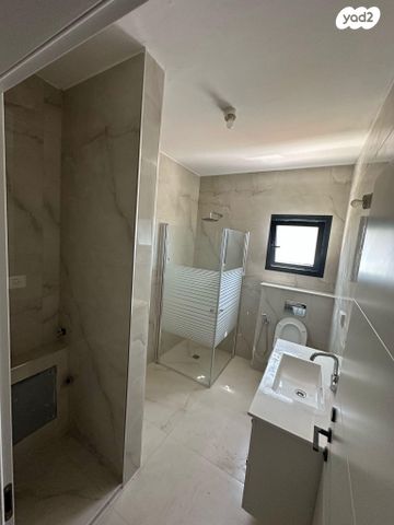 בית פרטי/ קוטג', חורשת האקליפטוס 160, אדמית / יערית, שלומי