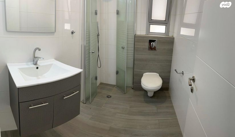 מרתף/ פרטר, הטופז 39, שכונה 8, תל מונד