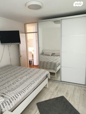 דירה, חנה סנש 30, יצחק שדה, אזור